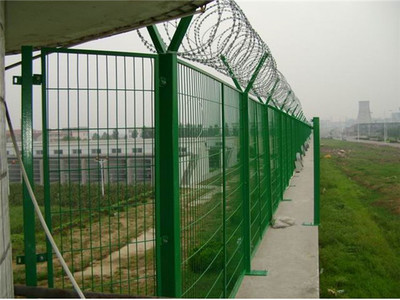 监狱护栏网的供货商、河北宝潭护栏、监狱护栏网